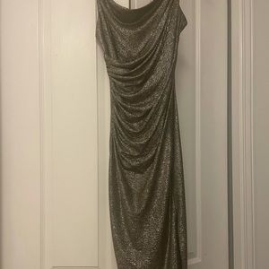 Le chateau sparkly dress